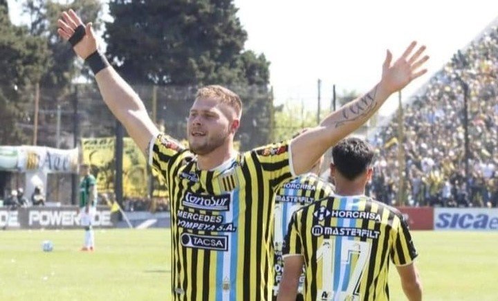 Rivero fue el héroe del último partido entre Almirante y Chicago.