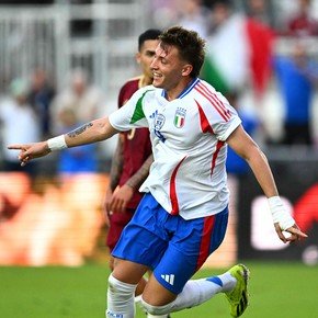 Doblete de un ex Boca y el penal fallado por un ex River en Venezuela vs. Italia