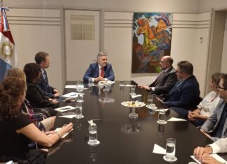 Llaryora se reunió en Buenos Aires con el representante del Programa de las Naciones Unidas para el Desarrollo