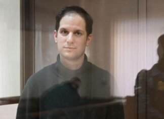 Mi hermano es una «moneda de cambio» de Putin: el drama de la familia de Evan Gershkovich, el periodista del Wall Street Journal encarcelado en Rusia