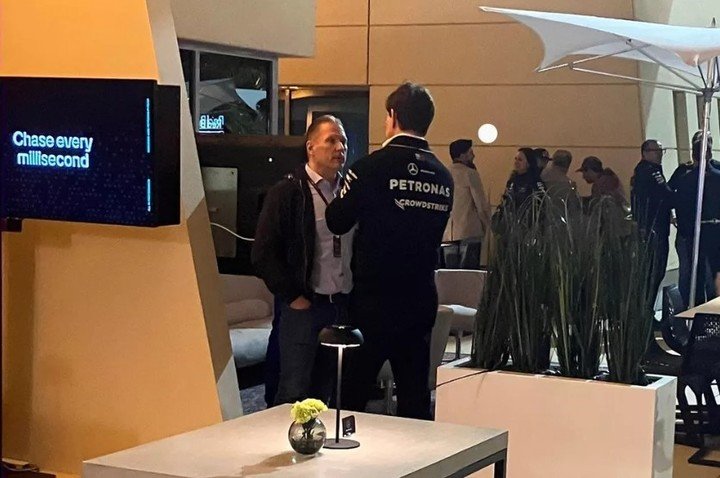 Toto Wolff y Jos Verstappen en Bahrein.