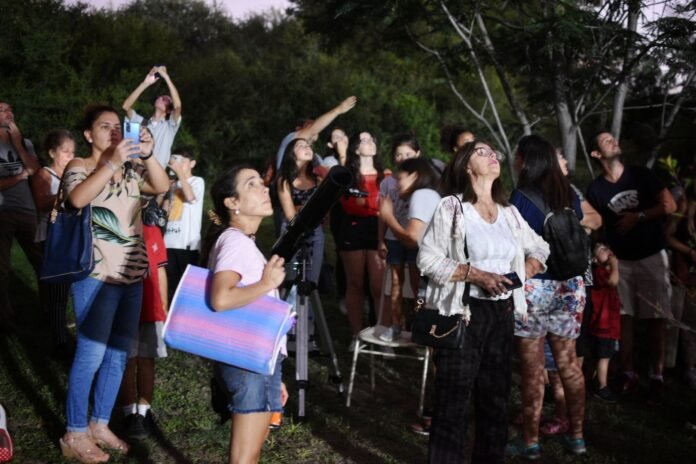 El domingo por la tarde, la Municipalidad de Córdoba invita a ver las estrellas en el Parque Sarmiento