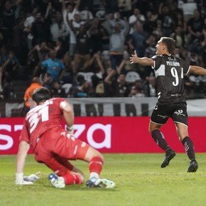Platense se quedó con el clásico y hundió más a Tigre