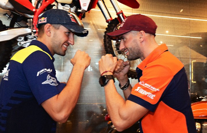 Los hermanos compiten en todo (Marcelo Carroll).