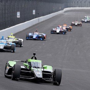 IndyCar: la última práctica de Agustín Canapino y ¿riesgo de suspensión de las 500 Millas?