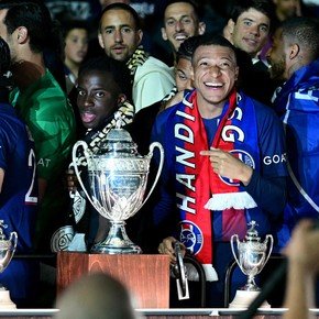 Gol, derrota y silbidos en el último partido de Kylian Mbappé en el Parque de los Príncipes