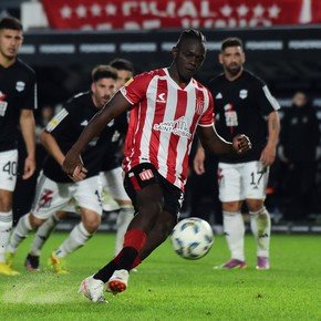 Estudiantes le ganó a Riestra en UNO y festejó la Copa de la Liga junto a su gente