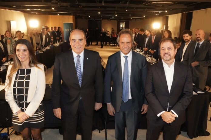 Ocho pueblos turísticos argentinos compiten por ser los mejores del mundo