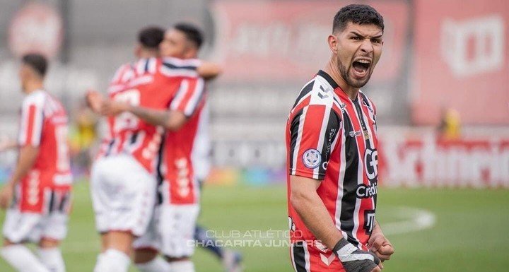 Luciano Perdomo mano a mano con Olé. (Foto: Prensa Chacarita).
