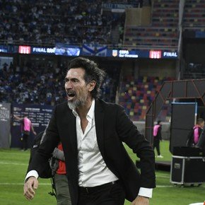 Domínguez: “Es imposible compararme con Sabella, es único”