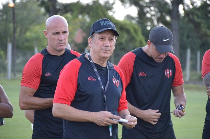Walter Perazzo dejó de ser el DT del Patrón (Foto Prensa Patronato).