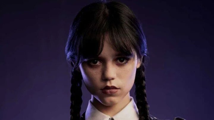 Jenna Ortega como Miércoles.