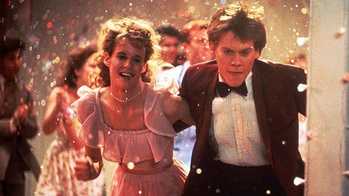 Lori Singer y Kevin Bacon en Footloose.