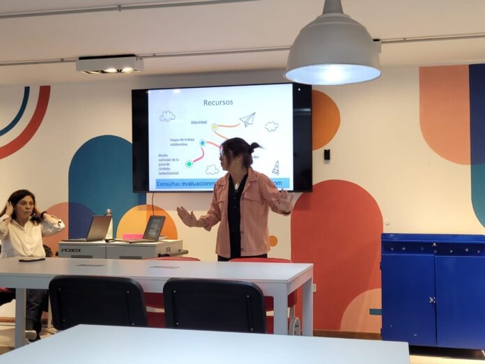 Docentes participaron de una jornada para determinar las estrategias de evaluación de los aprendizajes