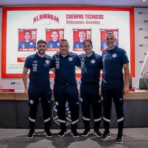 Entrevista: jugó con Scaloni, fue Pekermanboy y ahora dirige a la Sub-20 de Paraguay