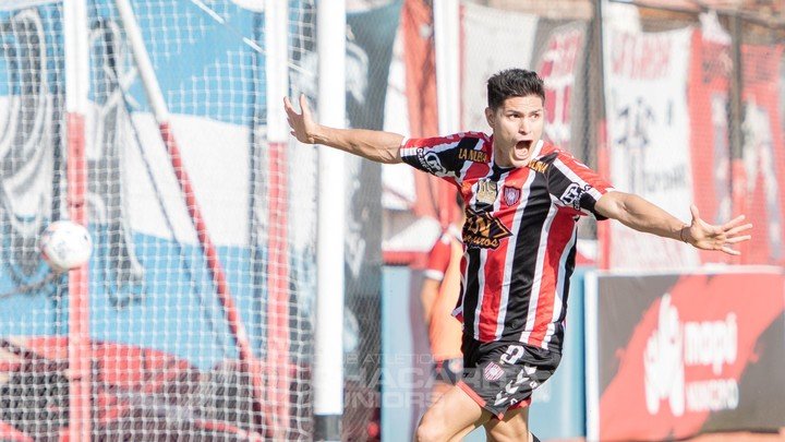 Ramiro Fergonzi, el ex que puede regresar en este mercado. (Prensa Chacarita)