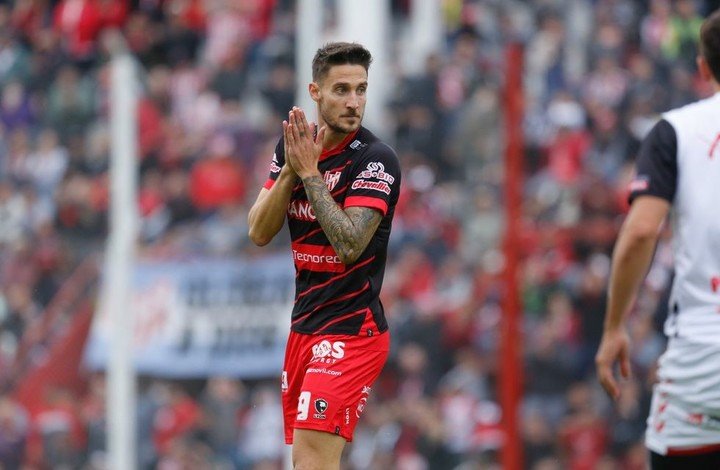 Nicolas Mazzola, el ex Instituto que suena en Chacarita.