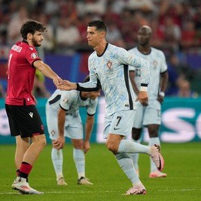 Kvaratskhelia, la estrella maradoniana que amargó a su ídolo Cristiano Ronaldo en la Eurocopa 2024