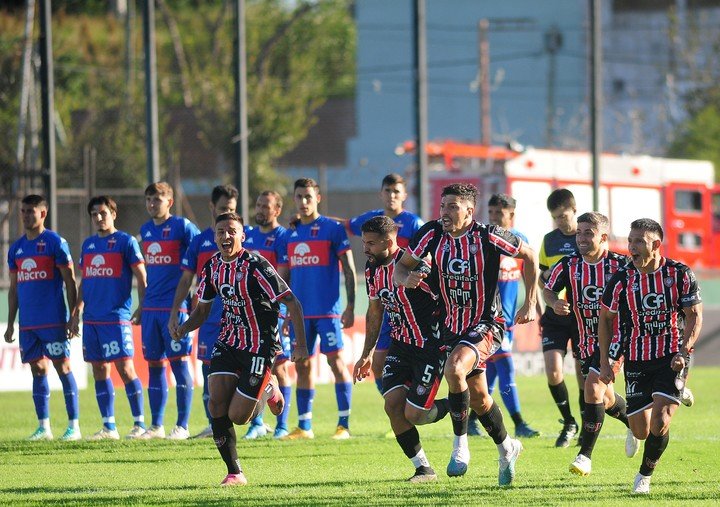 Chaca viene de eliminar en el clásico a Tigre. (Foto: Copa Argentina).
