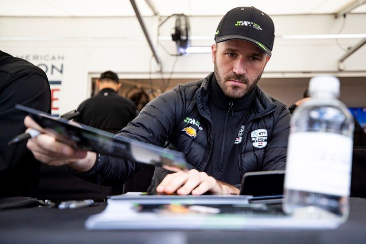 Así participaba Canapino de la firma de autógrafos en Road America. 