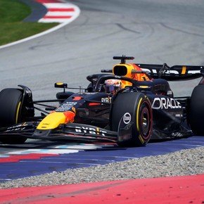 Max Verstappen empezó a adueñarse del GP de Austria: ganó el sprint shootout de hoy, por la F1