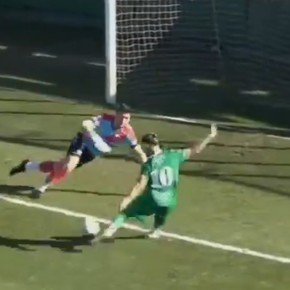 Video: el increíble gol que se perdió Ferro ante Arsenal