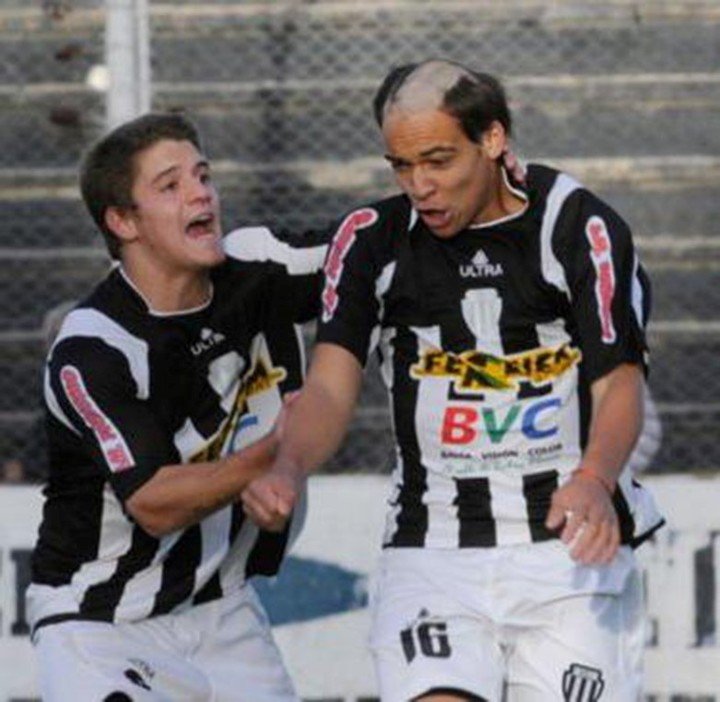 Lautaro Martinez en el club Liniers de Bahía Blanca