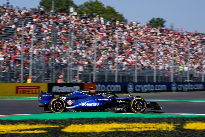 Williams driver Franco Colapinto of Argentina steers his car during the first free practice ahead of the Formula One Italian Grand Prix race at the Monza racetrack, in Monza, Italy, Friday, Aug. 30, 2024. (AP Photo/Luca Bruno)