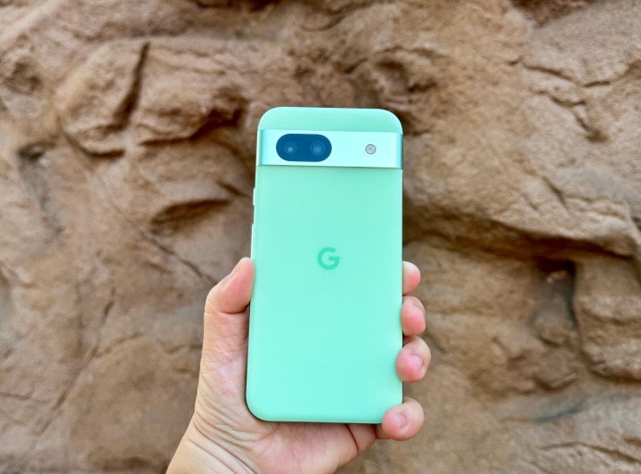 Google Pixel 8a en Aloe.
