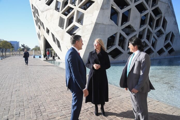 La Escuela de Abogados del Estado analizó la Ley de Bases y Derecho Administrativo