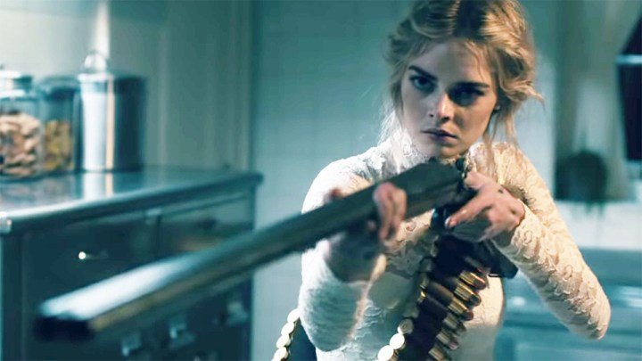 Samara tejiendo lista o no.