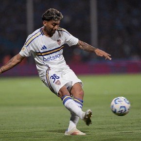 Dolor de cabeza para Martínez: Medina salió lesionado y lo puso a Zeballos