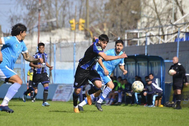 CADU y Almagro quedaron a mano en Zárate (Foto: Prensa Almagro)