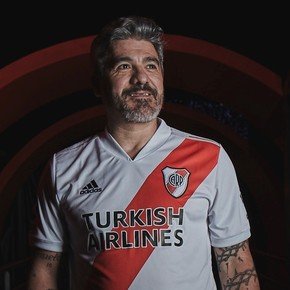 El sugerente posteo de Ariel Ortega, ¿pidiendo a Mastantuono y Echeverri?