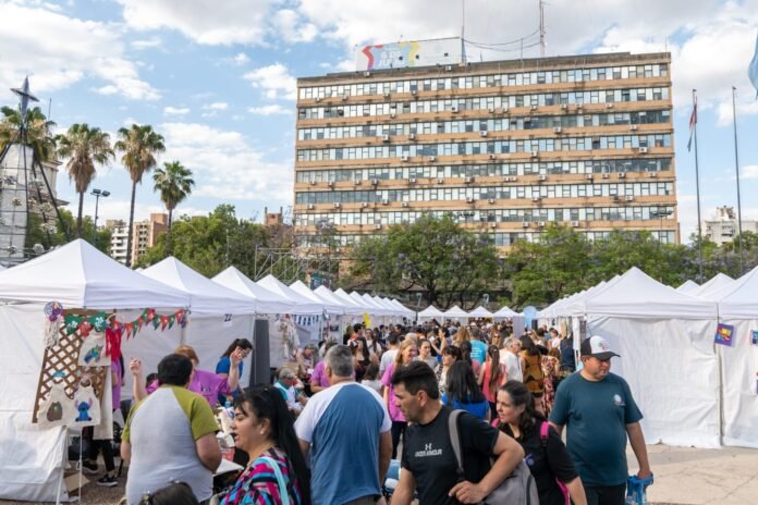 Segunda Expo Derechos y Concientización: conocé el trabajo de 75 instituciones en la Supermanzana de la Plaza de la Intendencia