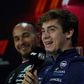 El divertido guiño de Franco Colapinto a Hamilton en su presentación en Ferrari