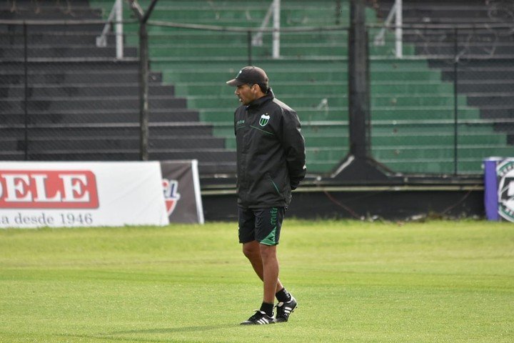 Andrés Montenegro, ex técnico de Nueva Chicago. (Foto: Anita Alfano / Prensa Chicago)