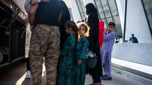 Refugiados llegando a Estados Unidos.