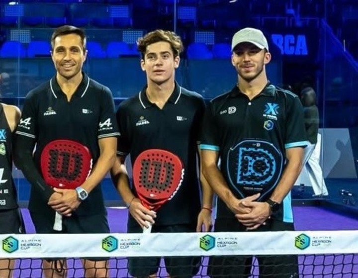 Colapinto estuvo jugando al pádel con Pierre Gasly, piloto principal de Alpine (a la izquierda, Belasteguín).