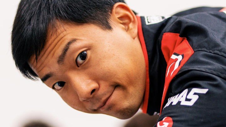 Ryo Hirakawa manejará el VF-25 del británico Oliver Bearman.