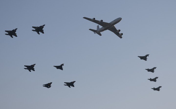 Un show de aviones en Arabia Saudita.