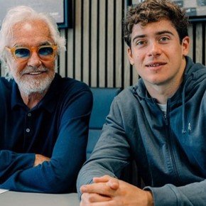 El mensaje de Briatore junto a Colapinto: "Días ocupados antes del debut de Franco"