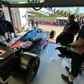 Video: el trabajo contrarreloj de los mecánicos de Alpine para arreglar el auto de Colapinto