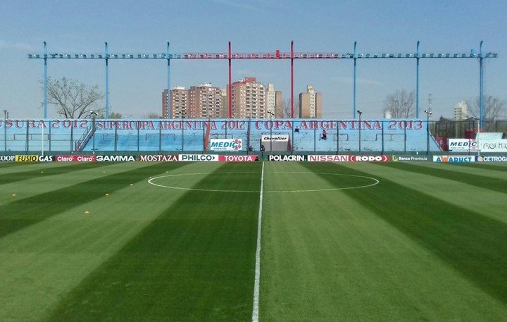 El estadio del Arse se abrió para el partido con el Albo.