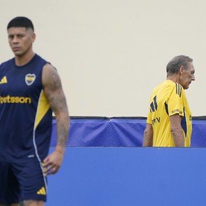 Rojo y Cavani se entrenaron a la par del grupo: la situación de cada uno en la previa a un partido decisivo