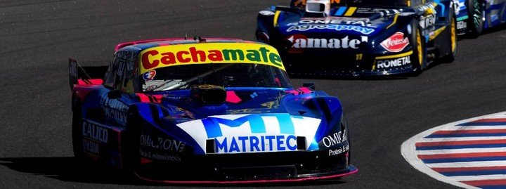 El Ford de Gabriel Gandulia en el TC Pista en Posadas.