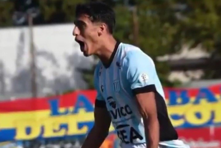 Julián Vignolo, la joya de Racing (C).