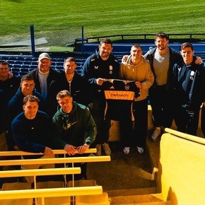 La selección inglesa de rugby visitó la Bombonera antes de jugar contra Los Pumas