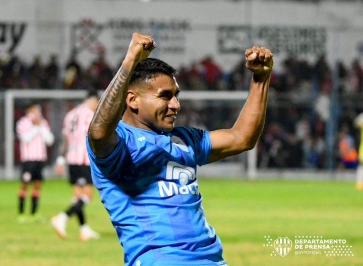 Rojas, la figura de la noche salteña (Foto: Prensa GyT)