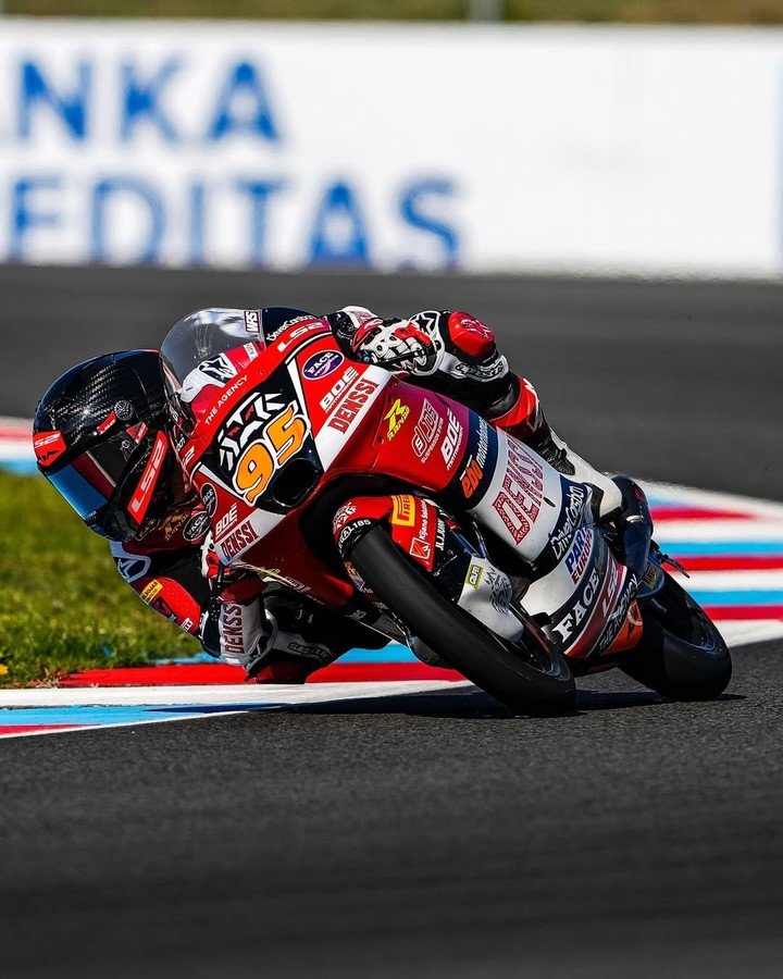 Marco Morelli sigue brillando en su debut en Moto3 y largará noveno en la carrera de este domingo.